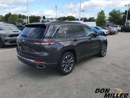 2025 Jeep Grand Cherokee Overland