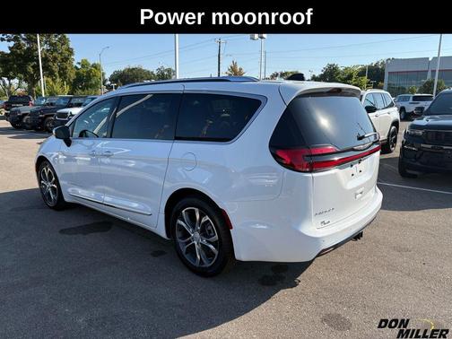 2026 Chrysler Pacifica Pinnacle