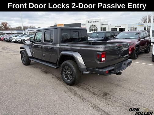 2026 Jeep Gladiator Sport