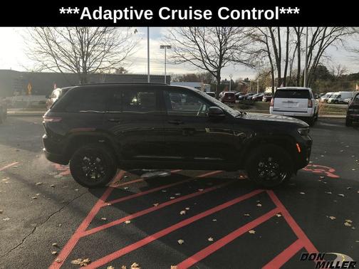 2025 Jeep Grand Cherokee Laredo