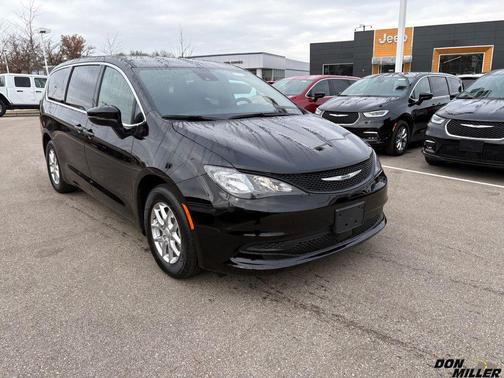 2026 Chrysler Voyager LX