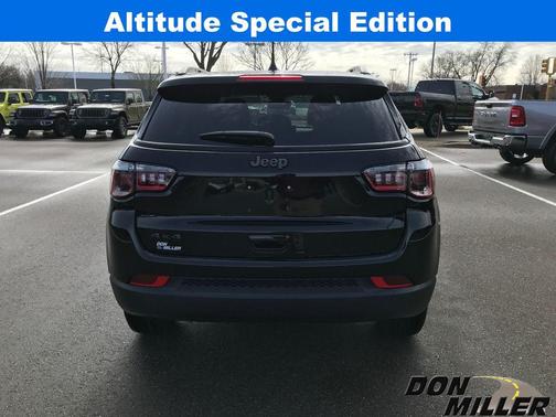2025 Jeep Compass Latitude