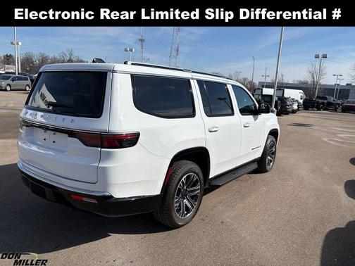 2024 Jeep Wagoneer Base