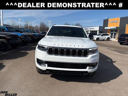 2024 Jeep Wagoneer Base