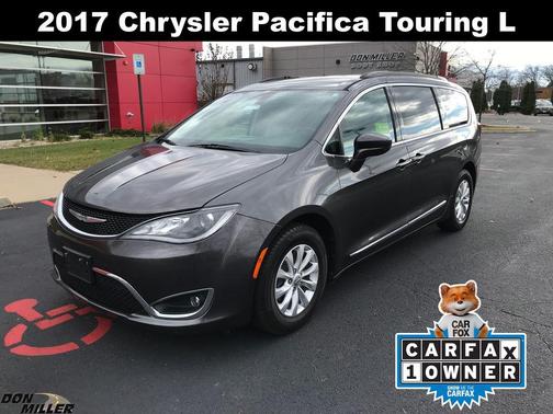 2017 Chrysler Pacifica Touring-L
