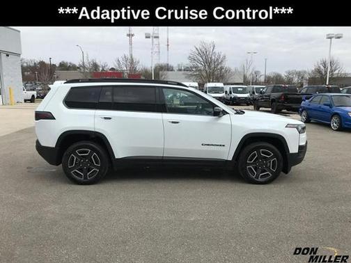 Bright White Clearcoat 2026 Jeep Cherokee LAREDO/LIMITED