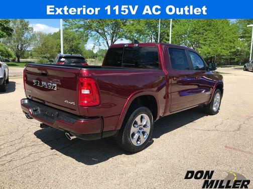 2025 RAM 1500 Big Horn/Lone Star