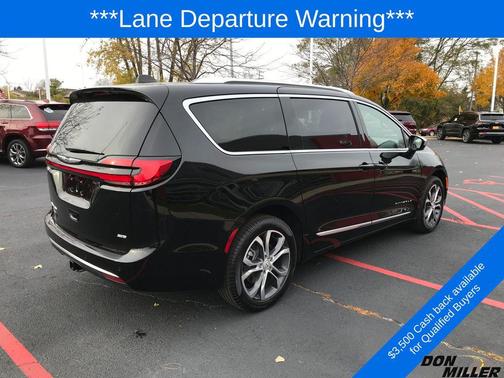 2026 Chrysler Pacifica Pinnacle