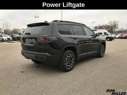 Diamond Black 2026 Jeep Cherokee LAREDO/LIMITED
