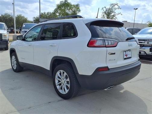 2022 Jeep Cherokee Latitude Lux