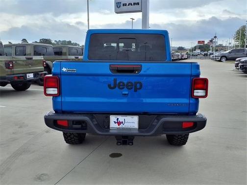 2025 Jeep Gladiator Sport