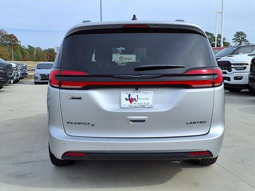 2026 Chrysler Pacifica Limited