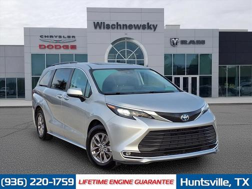 2024 Toyota Sienna XLE
