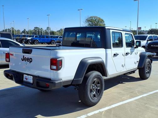 2026 Jeep Gladiator Sport