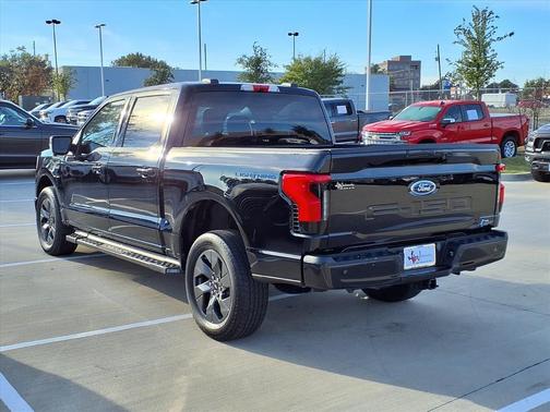 2023 Ford F-150 Lightning XLT