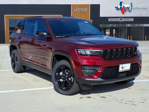2025 Jeep Grand Cherokee Laredo