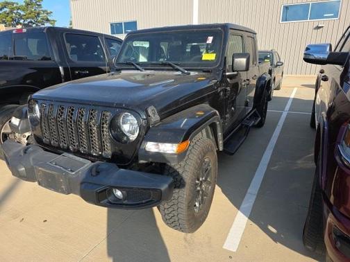 2022 Jeep Gladiator Sport