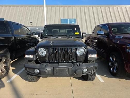 2022 Jeep Gladiator Sport