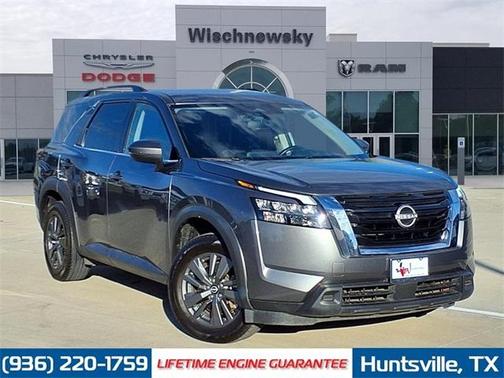 2023 Nissan Pathfinder SV