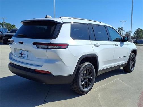2025 Jeep Grand Cherokee L Laredo