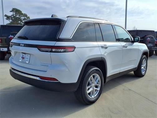 2025 Jeep Grand Cherokee Laredo X