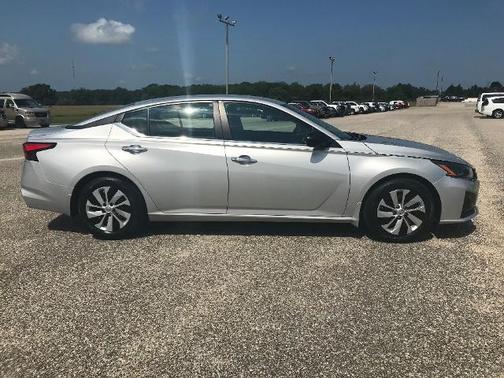 2024 Nissan Altima 2.5 S