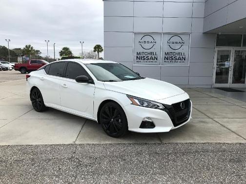 2022 Nissan Altima 2.5 SR