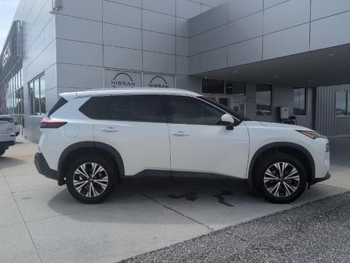 White 2021 Nissan Rogue SV