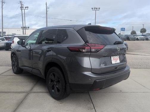 Gun Metallic 2026 Nissan Rogue S