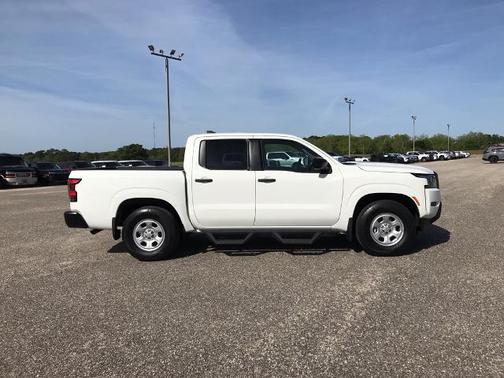 Glacier White 2022 Nissan Frontier S