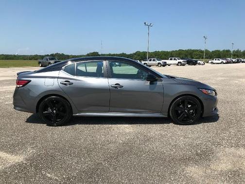 2022 Nissan Sentra SR
