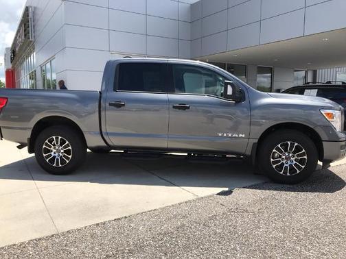 Gun Metallic 2024 Nissan Titan SV