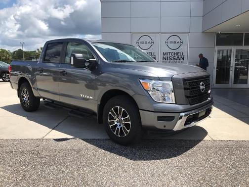 Gun Metallic 2024 Nissan Titan SV