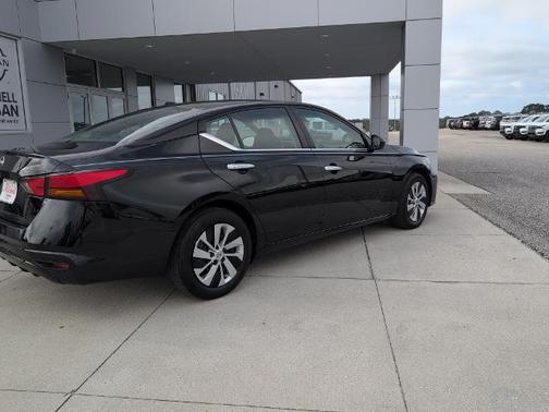 Black 2025 Nissan Altima S
