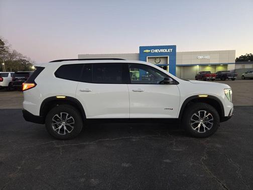 Summit White 2026 GMC Acadia AT4 AWD