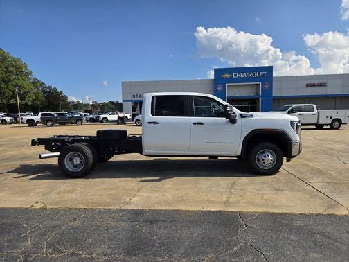 2026 GMC Sierra 3500 Base