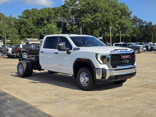 2026 GMC Sierra 3500 Base