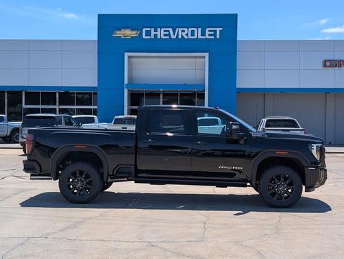 Onyx Black 2026 GMC Sierra 2500 AT4