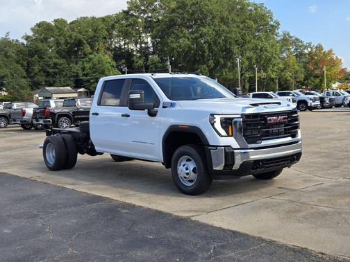 2026 GMC Sierra 3500 Base