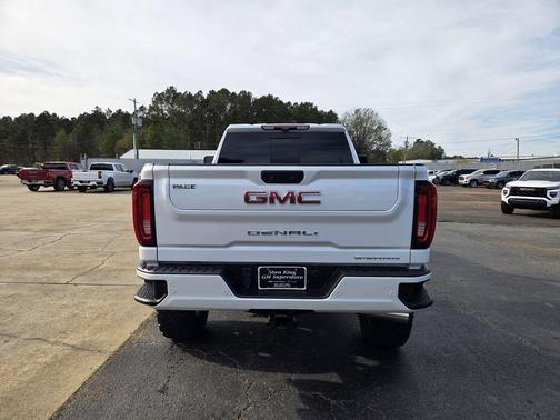 2023 GMC Sierra 2500 Denali