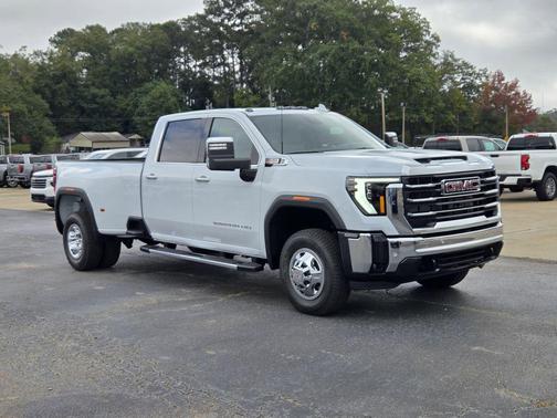 2026 GMC Sierra 3500 SLT