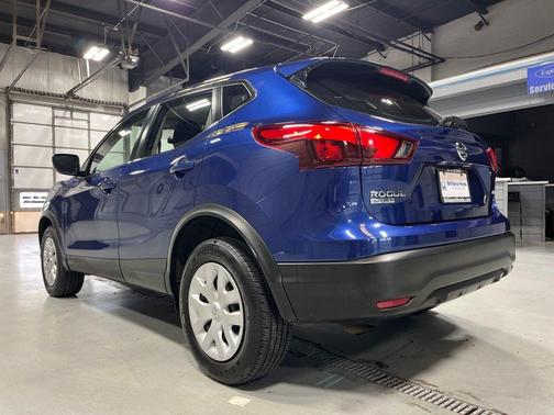 Caspian Blue 2018 Nissan Rogue Sport S