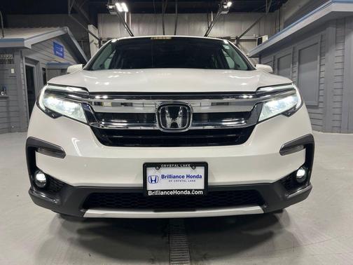 Platinum White Pearl 2022 Honda Pilot Touring 8-Passenger