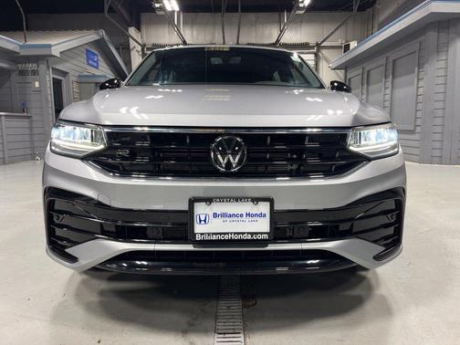 Pyrite Silver Metallic 2024 Volkswagen Tiguan 2.0T SE R-Line Black