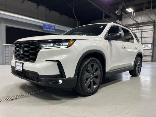 Platinum White Pearl 2025 Honda Pilot Sport
