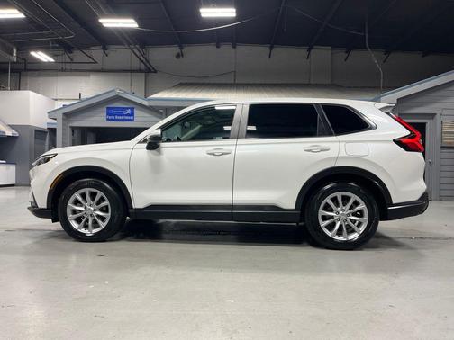 Platinum White Pearl 2024 Honda CR-V EX