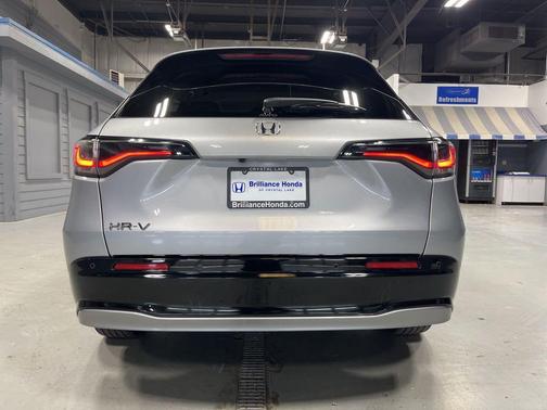 Platinum White Pearl 2024 Honda HR-V EX-L