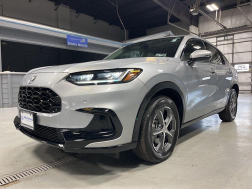 Platinum White Pearl 2024 Honda HR-V EX-L