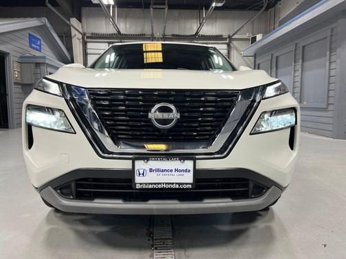 White 2023 Nissan Rogue SV