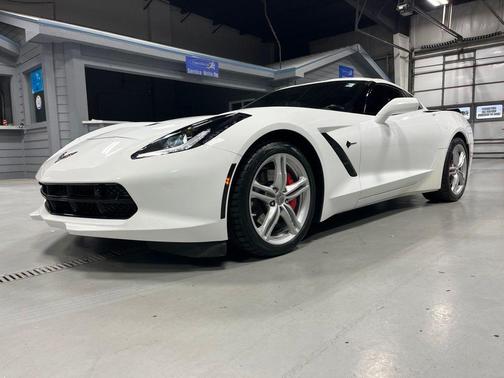 Arctic White 2016 Chevrolet Corvette Stingray